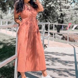 Universal thread dress size medium